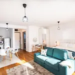 Tana D'avia 布加勒斯特