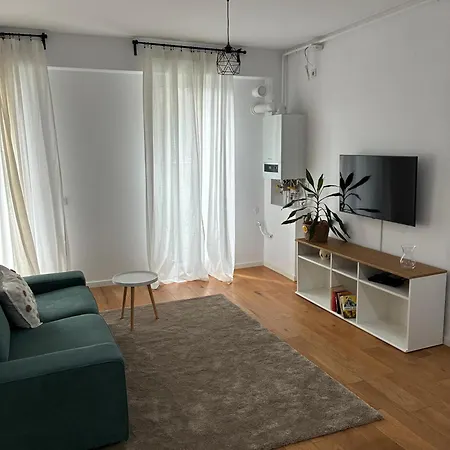 Tana D'avia * Bucureşti